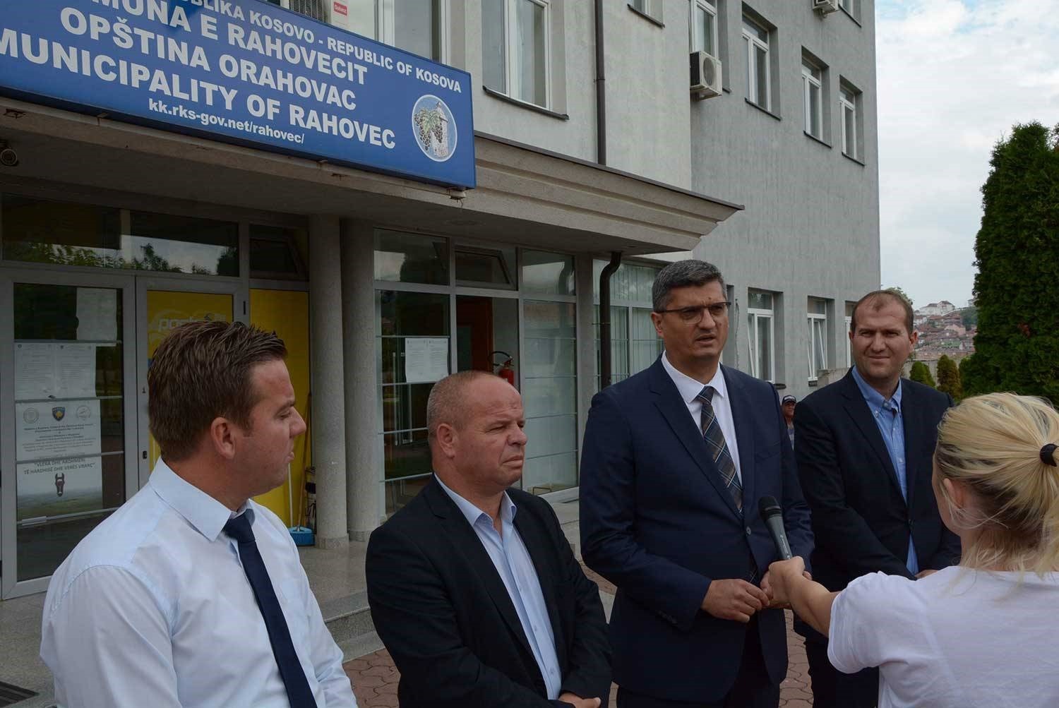 Ministri Rikalo vizitë në qytetin e Rahovecit