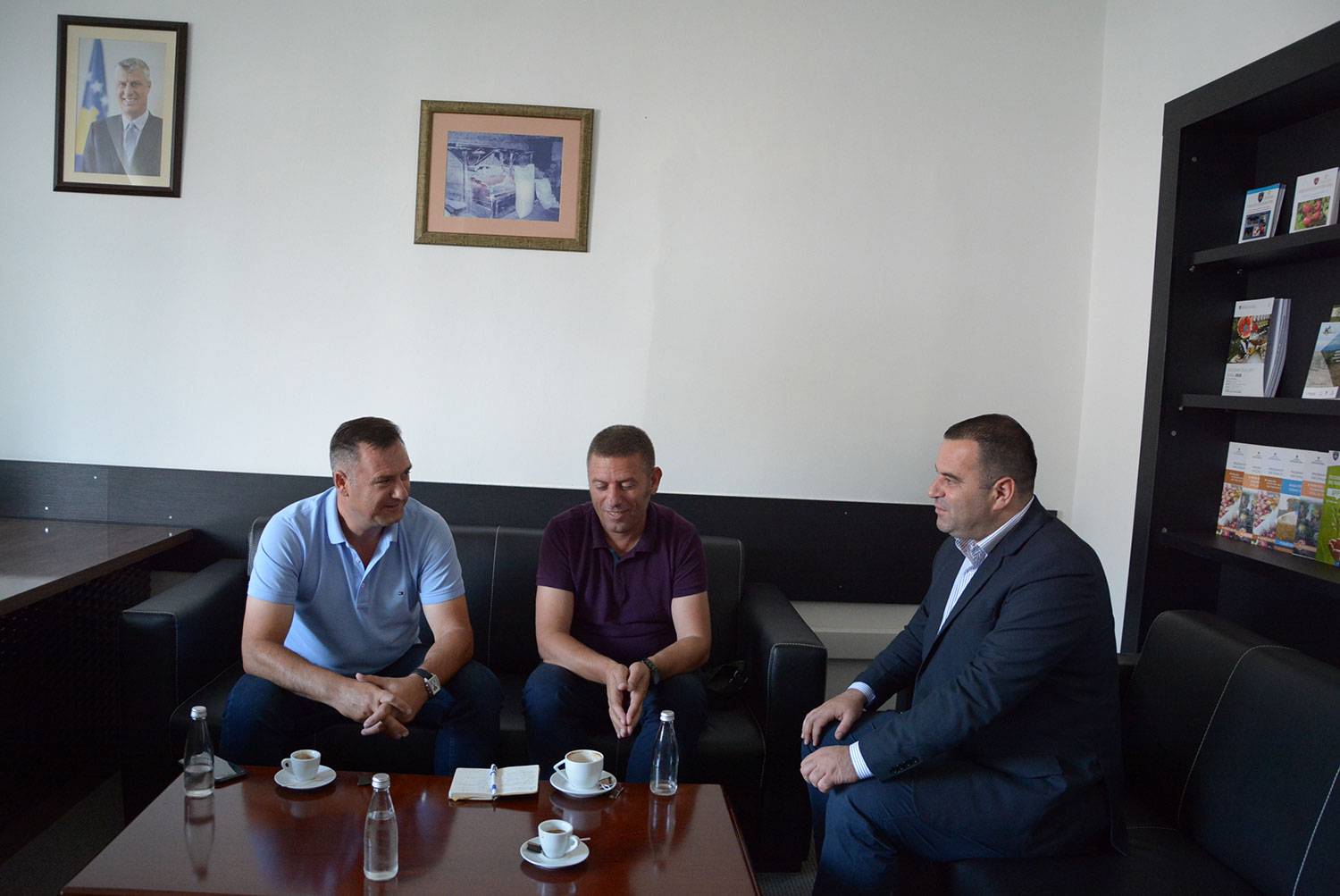 Zëvendësministri Krasniqi premton përkrahje për qumështarët