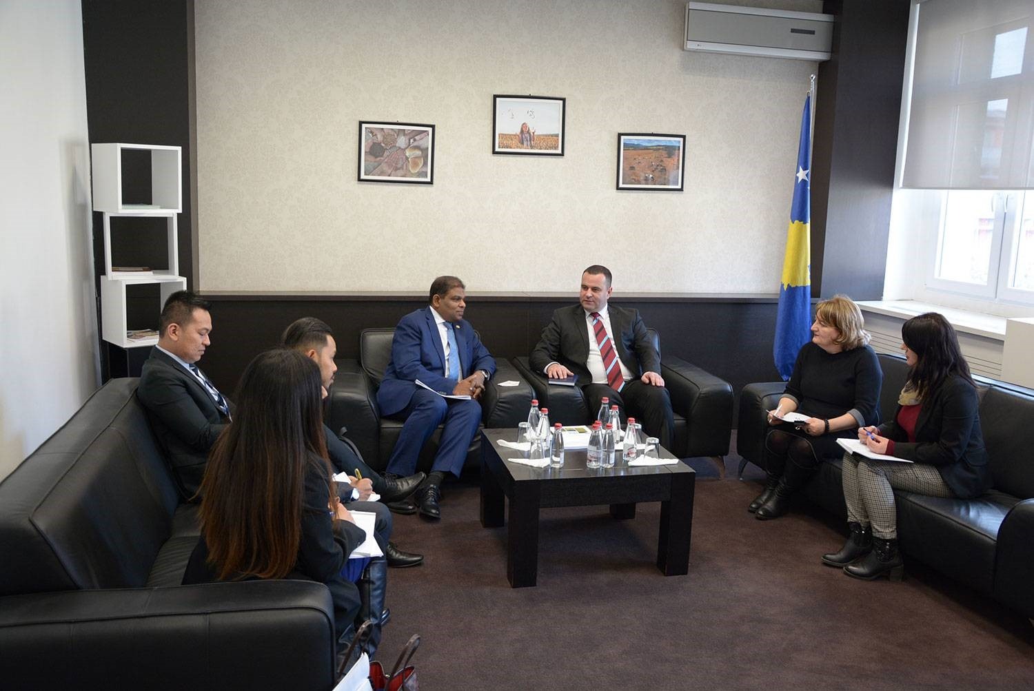 Zëvendësministri Krasniqi pret në takim Ambasadorin e ri të Malajzisë