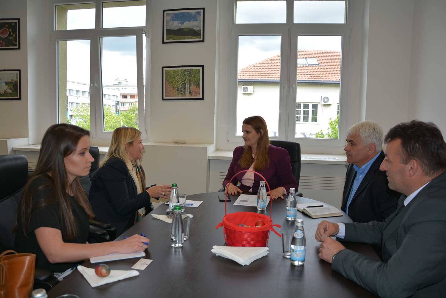 Ministrja Zivic u takua me ambasadoren e Finlandës, Pia Stjernvall