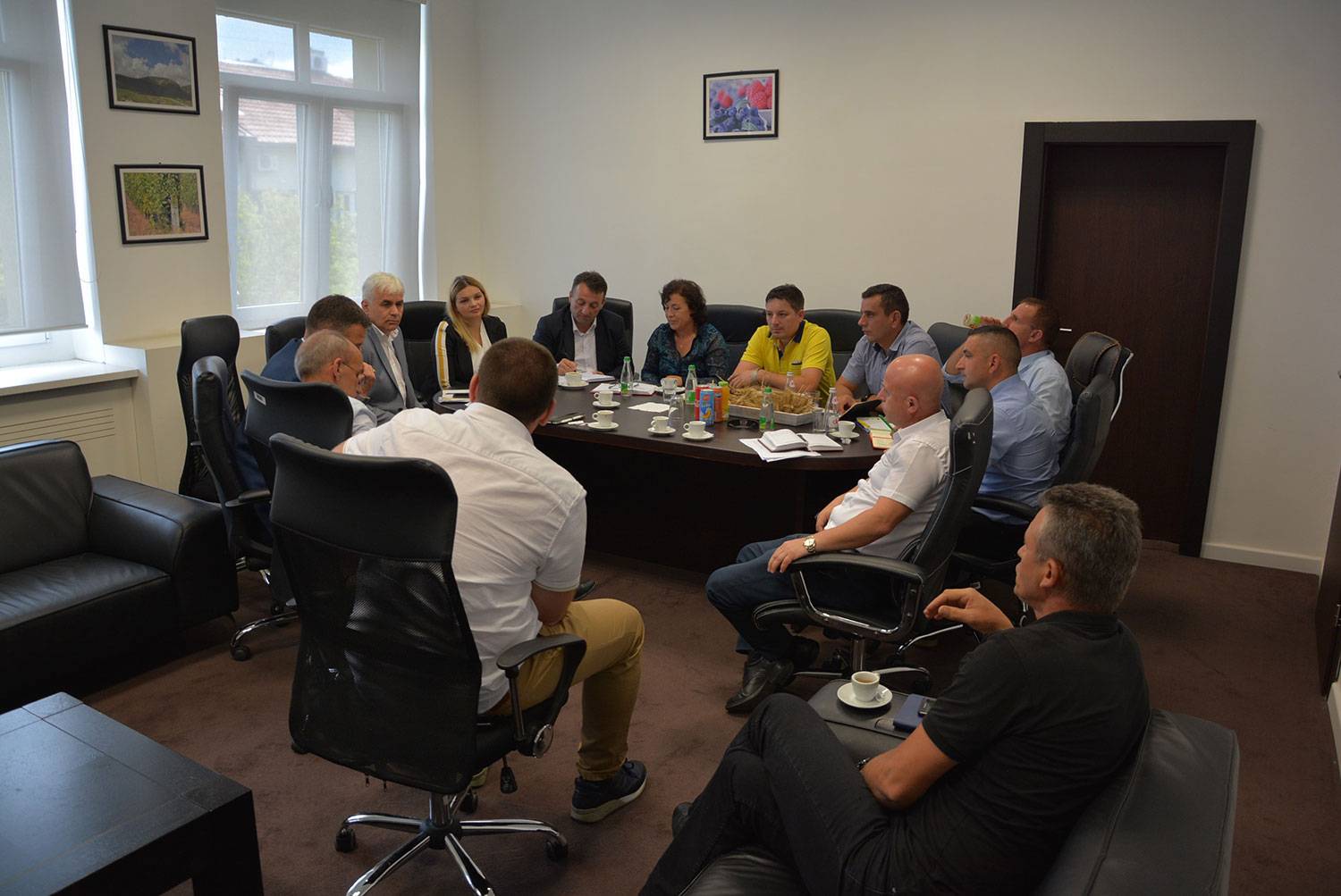 Ministrja Zivic takoi shefat e zyreve regjionale