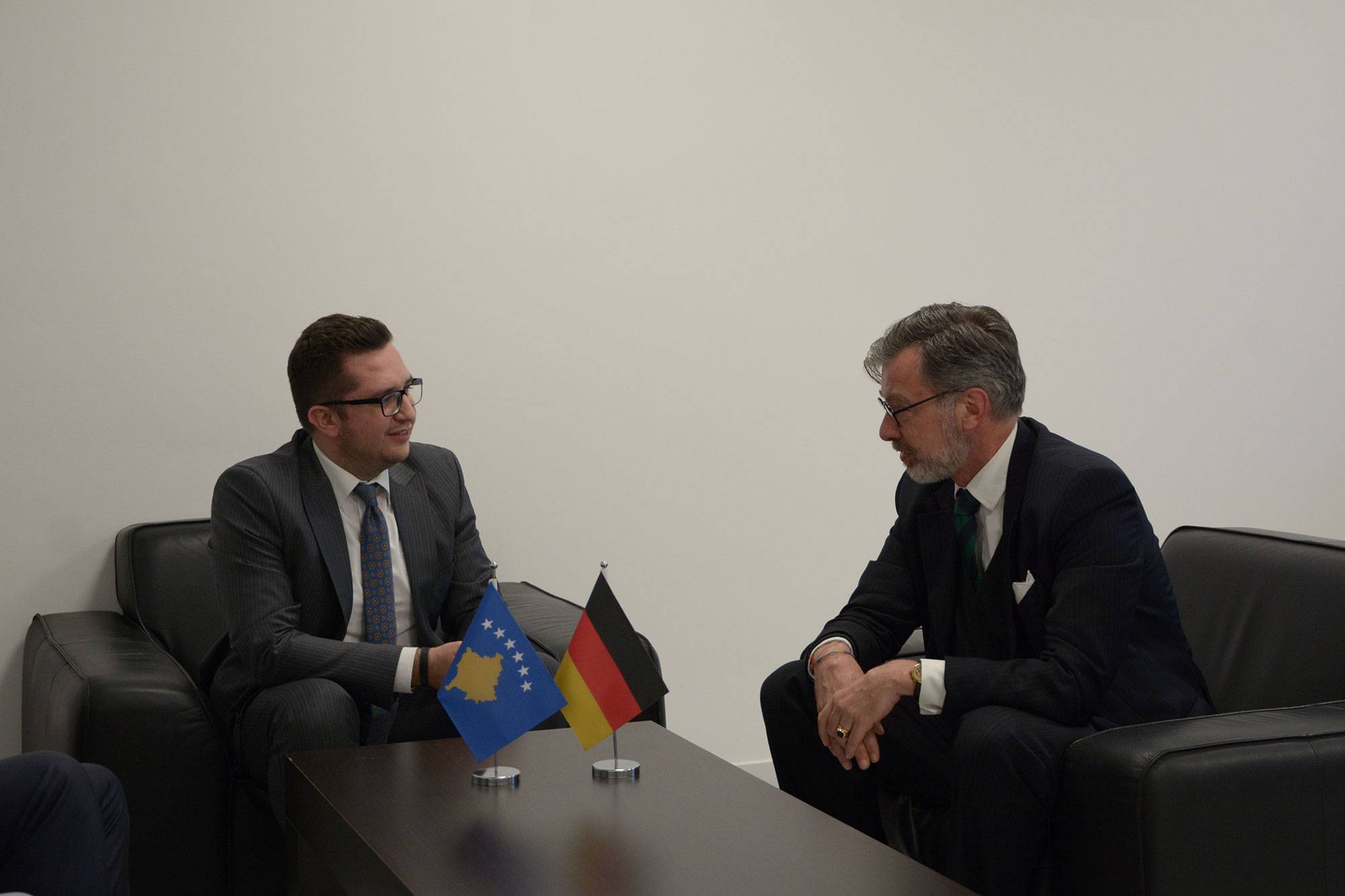 Ministri Mustafa takoi ambasadorin e Gjermanisë, Christian Heldt