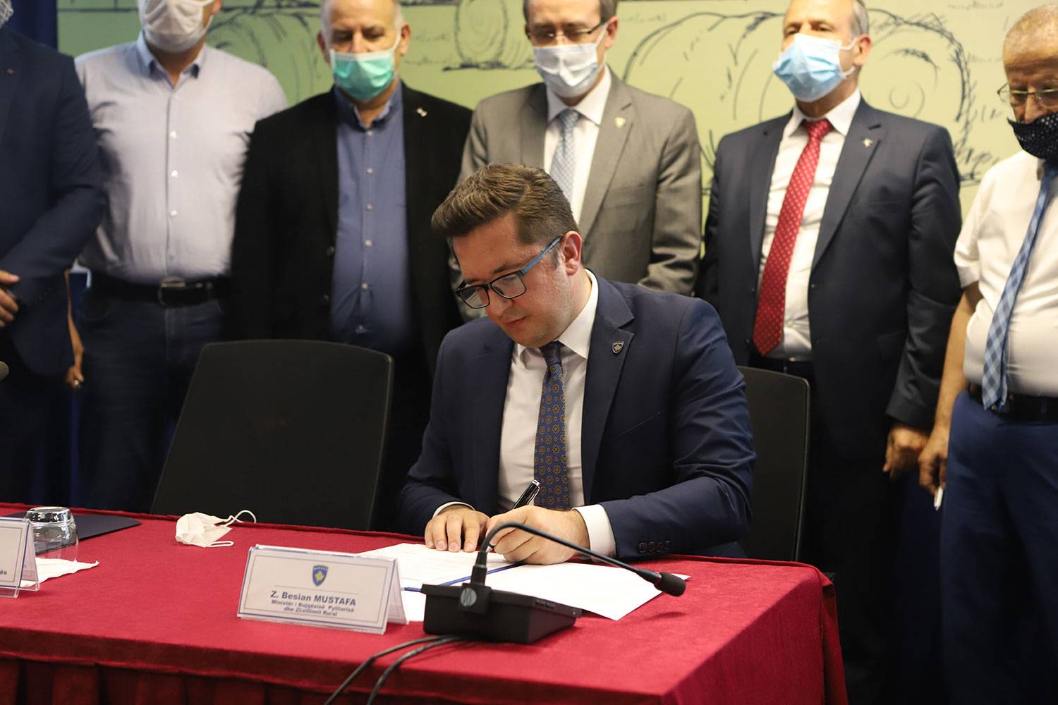 Potpisan je program ruralnog razvoja i program direktnih plaćanja u iznosu od 53 miliona evra za poljoprivredni sector