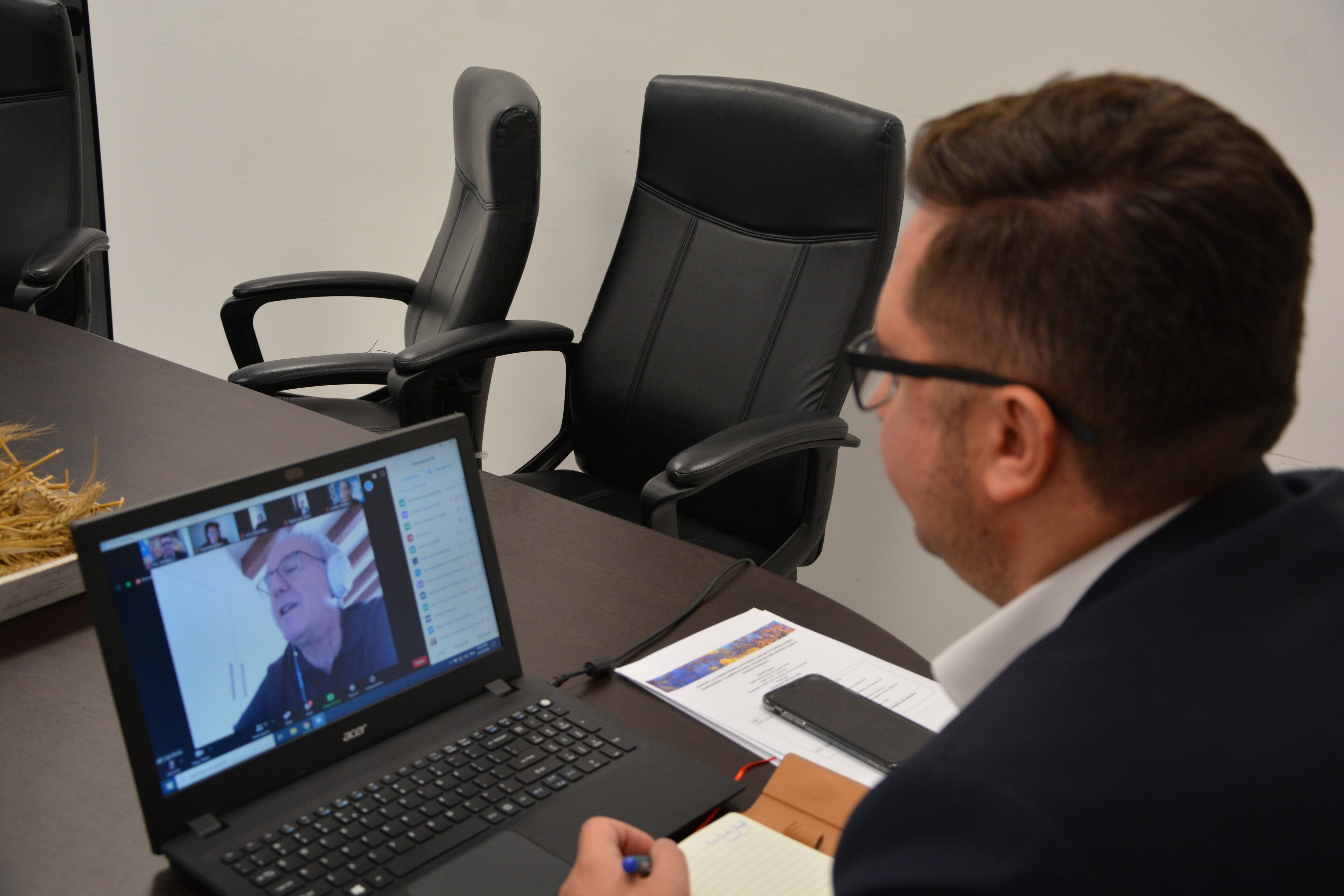 Ministri Mustafa në konferencë virtuale për avancimin e politikave për menaxhim me pyjet