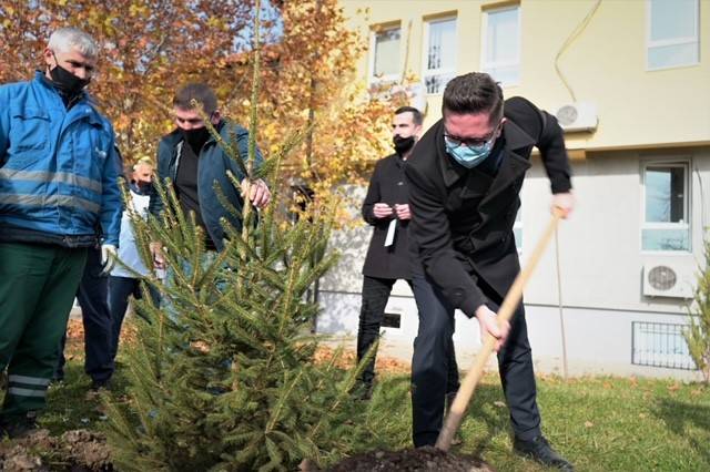 Ministar Mustafa podržava akciju sadnje 1,8 miliona sadnica