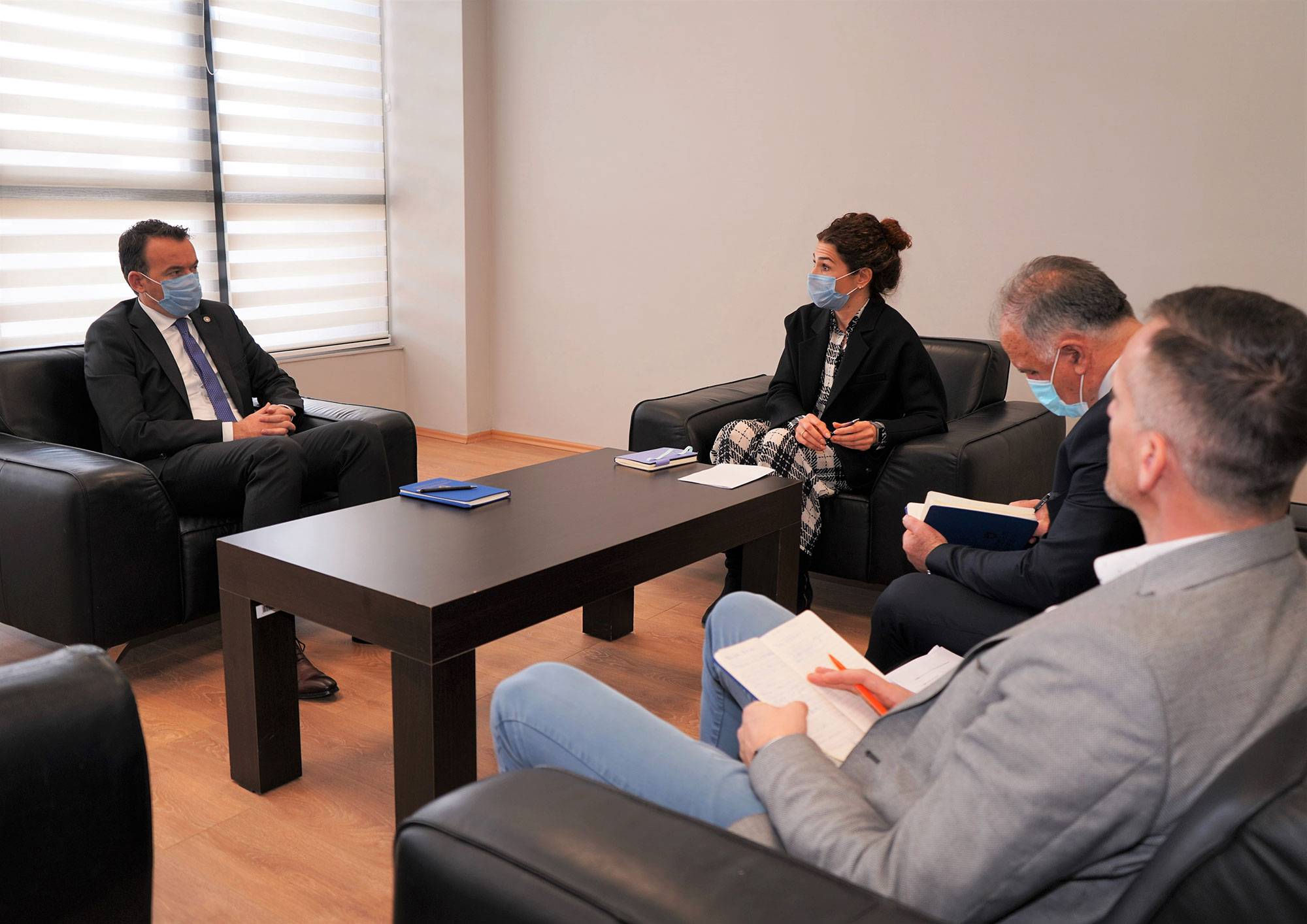 Ministri Peci takoi përfaqësuesit e projektit për bujqësi të Bankës Botërore