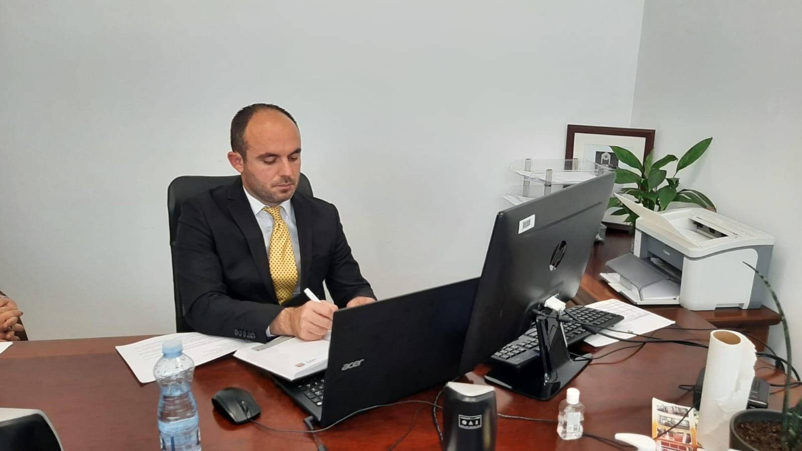 Zëvendësministri Demelezi mori pjesë në takimin e organizuar me rastin e Ditës Botërore Kundër Punës së Fëmijëve