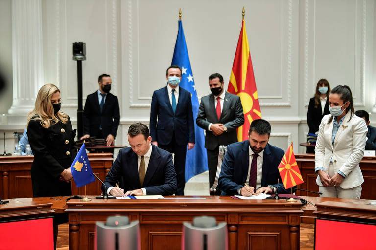 Ministri Faton Peci nënshkruan Memorandum Bashkëpunimi me homologun e tij nga RMV Arjanit Hoxha