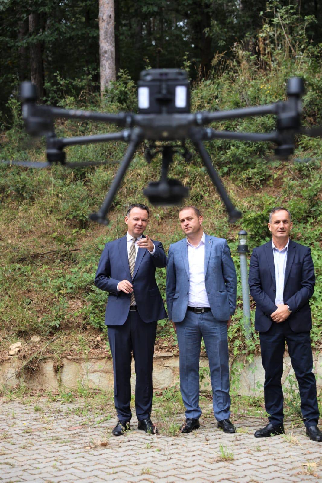 MPŠRR prihvata dva drona fondacija od FAO-a