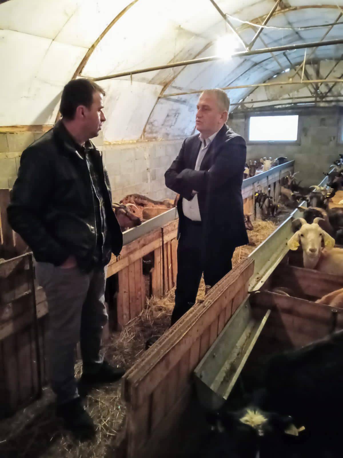 Zamenik Ministar Lazar Radulović posetio je poljoprivrednike u opštini Istok