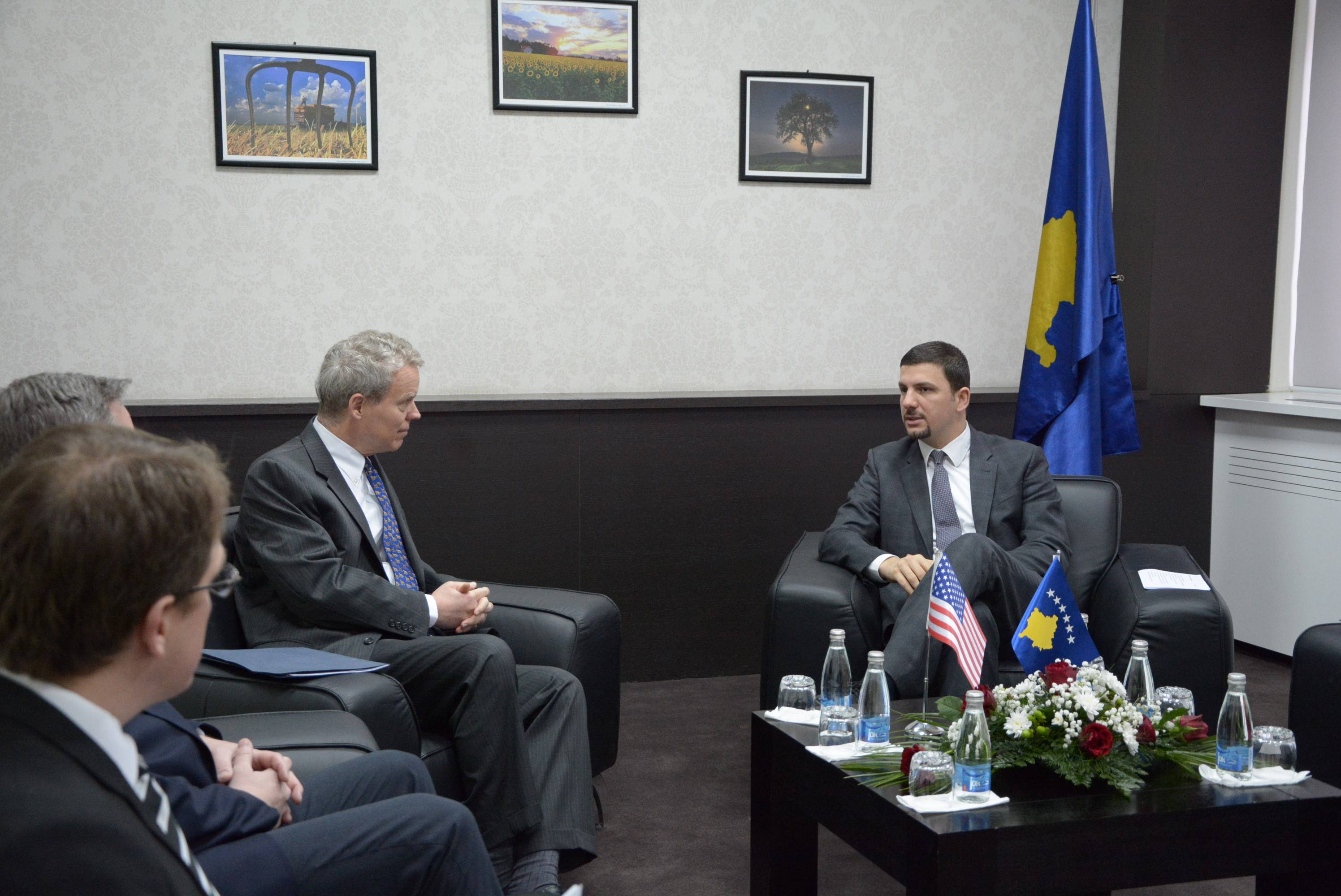 12_01_2016_5689924_Takim_me_Ambasadorin_Delawie__4_