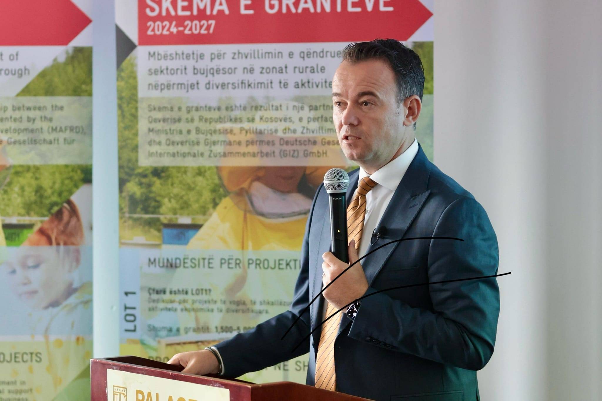 Ministri Peci: Transformimet në MBPZhR, dëshmi e qeverisjes së mirë dhe transparencës