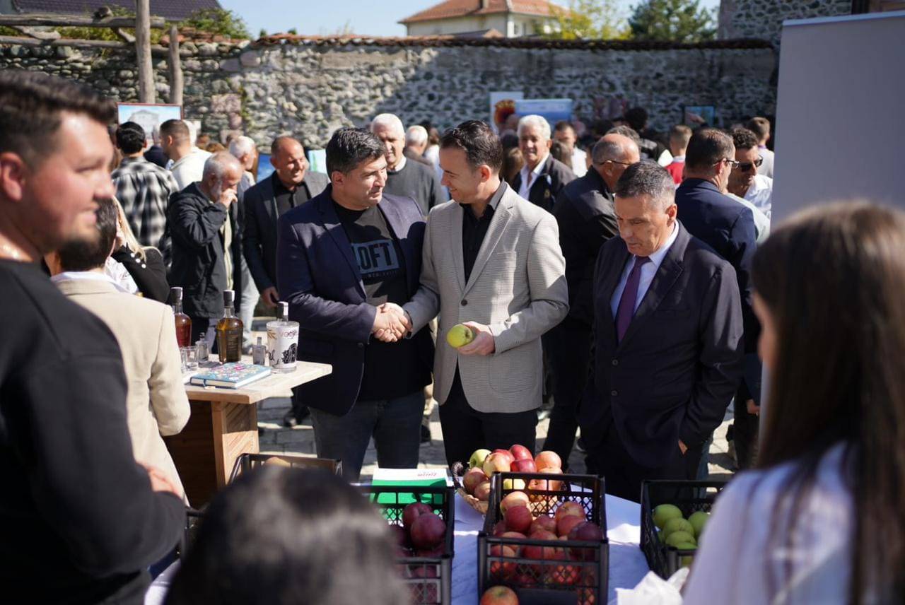 Ministri Peci: Për herë të parë kemi mbështetur gështenjën me grante dhe subvencione